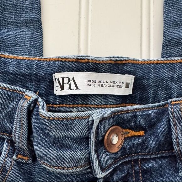 Zara Mid-Rise Step Hem Skinny Jeans - Size 6 - Picture 5 of 6